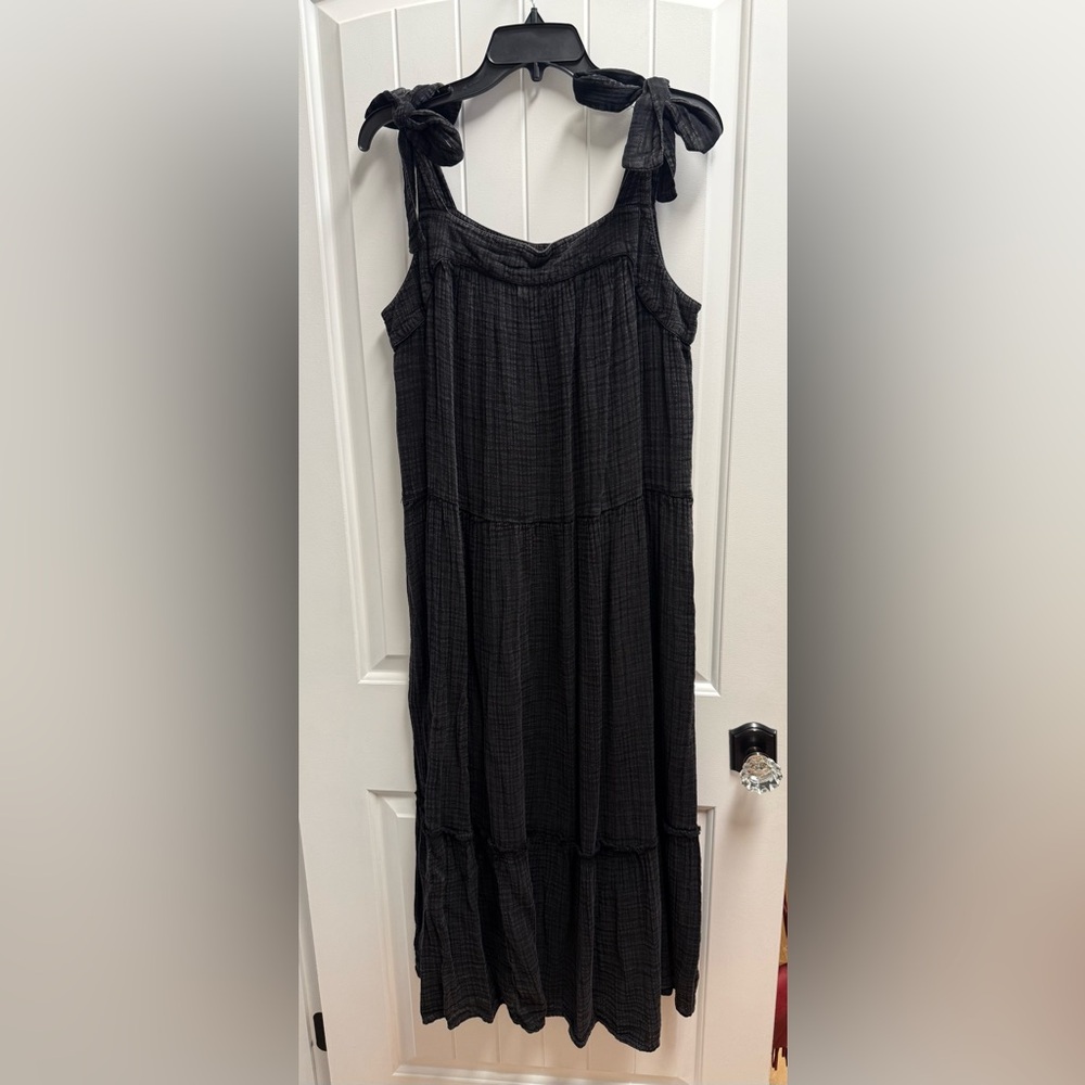 Wonderly Black Dress and Gathered Waist
